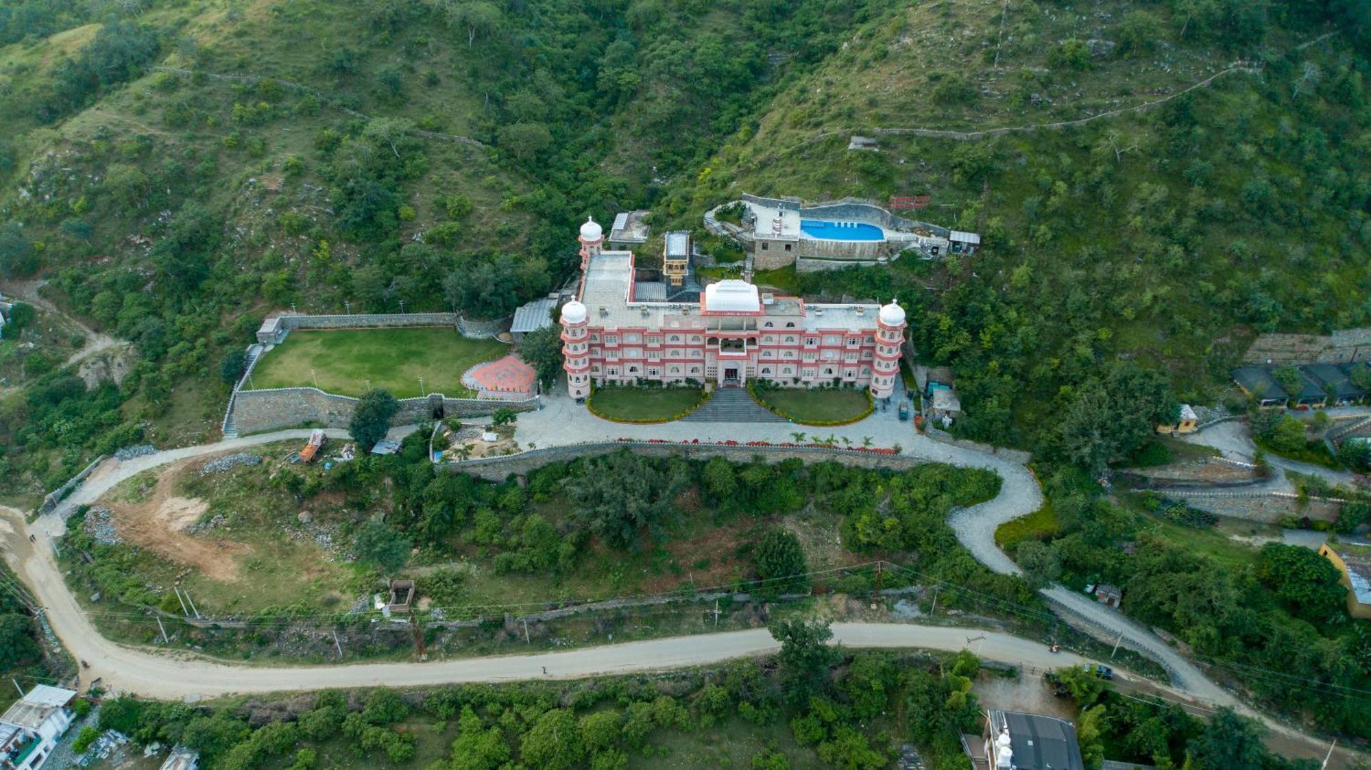 Kumbhalgarh Fort Resort Kelwara ภายนอก รูปภาพ